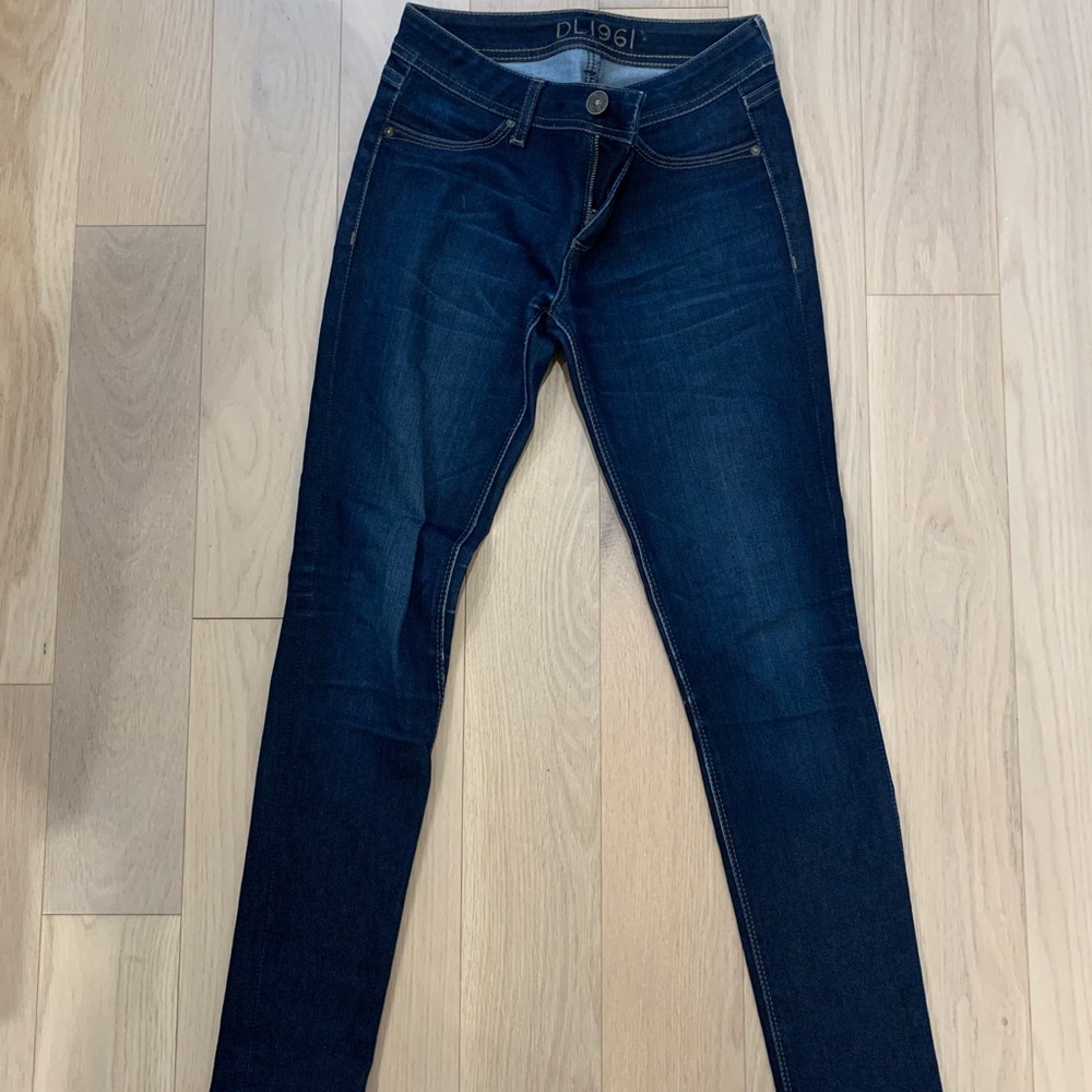 DL1961 low rise dark blue straight leg jeans